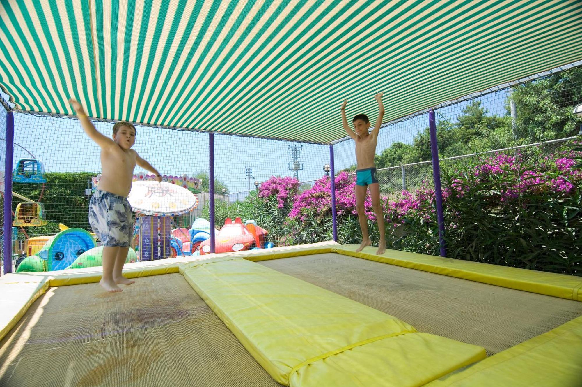 Beach Club Doganay Hotel Konakli Ngoại thất bức ảnh